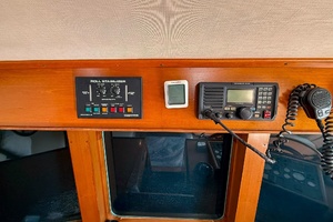 DeFever 49 Close up Port 