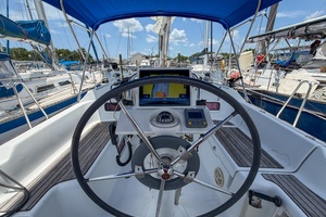 Boat Pour 34ft Beneteau Yacht For Sale