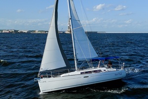 Boat Pour 34ft Beneteau Yacht For Sale