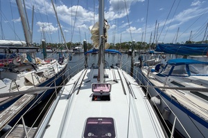 Boat Pour 34ft Beneteau Yacht For Sale