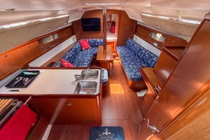 Boat Pour 34ft Beneteau Yacht For Sale