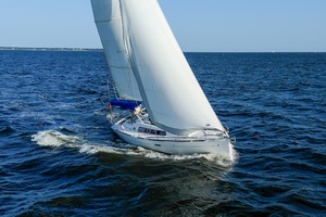 Boat Pour 34ft Beneteau Yacht For Sale