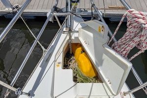 Boat Pour 34ft Beneteau Yacht For Sale