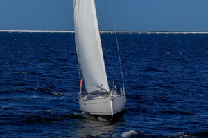 Boat Pour 34ft Beneteau Yacht For Sale