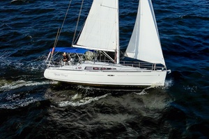 Boat Pour 34ft Beneteau Yacht For Sale