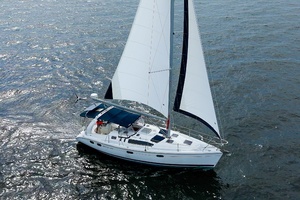 Tenacity 38ft Hunter Yacht For Sale