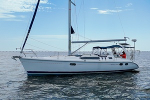 Tenacity 38ft Hunter Yacht For Sale