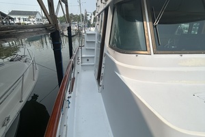 Overdraft 48ft Hatteras Yacht For Sale