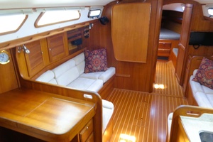 SHOWTIME 43ft Sabre Yacht For Sale