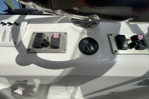 31ft Luhrs Yacht For Sale