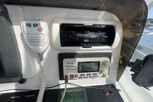 31ft Luhrs Yacht For Sale