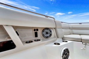 35FT (10M) BOSTON WHALER