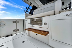 35FT (10M) BOSTON WHALER