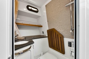 35FT (10M) BOSTON WHALER