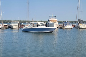 Over Bohr rsquo d 32ft Pursuit Yacht For Sale