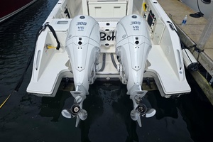 Over Bohr rsquo d 32ft Pursuit Yacht For Sale