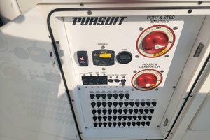 Over Bohr rsquo d 32ft Pursuit Yacht For Sale