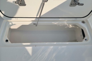 Over Bohr rsquo d 32ft Pursuit Yacht For Sale