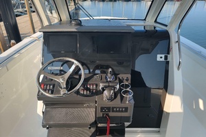 Over Bohr rsquo d 32ft Pursuit Yacht For Sale