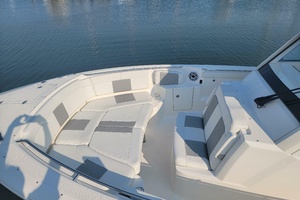 Over Bohr rsquo d 32ft Pursuit Yacht For Sale