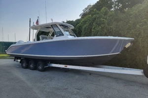 Over Bohr rsquo d 32ft Pursuit Yacht For Sale