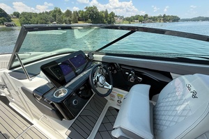 26ft Sea Ray Yacht For Sale