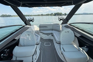 26ft Sea Ray Yacht For Sale