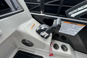 27ft Starcraft Yacht For Sale