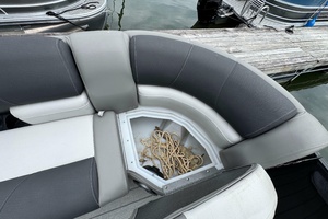 27ft Starcraft Yacht For Sale