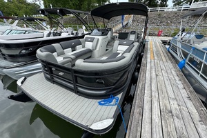 27ft Starcraft Yacht For Sale
