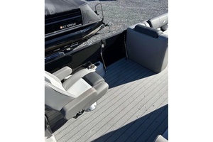 27ft Starcraft Yacht For Sale