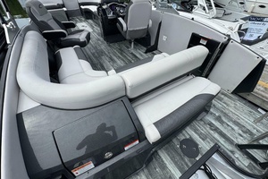 27ft Starcraft Yacht For Sale