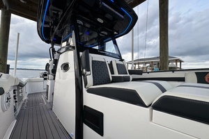 Sunset Chaser 32ft Tidewater Yacht For Sale
