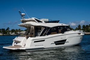 45ft Greenline Yacht For Sale