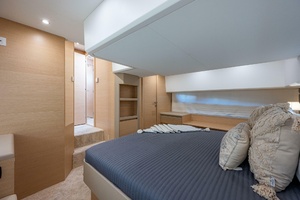 45ft Greenline Yacht For Sale
