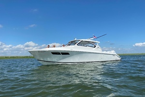 36ft Pursuit Yacht For Sale
