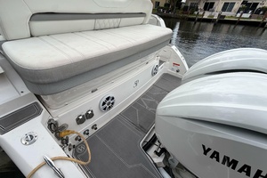 33ft Regal Yacht For Sale