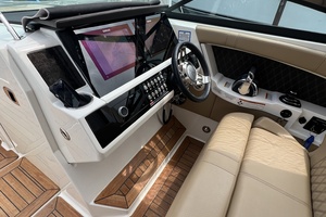 FUN DREAM 35ft Sea Ray Yacht For Sale