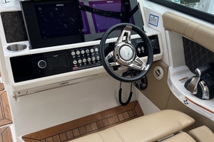 FUN DREAM 35ft Sea Ray Yacht For Sale