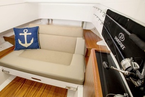 34ft Pursuit Yacht For Sale