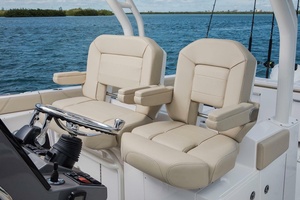 34ft Pursuit Yacht For Sale