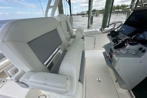 34ft Pursuit Yacht For Sale
