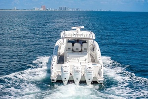 40FT (12M) PURSUIT Worth Avenue Yachts