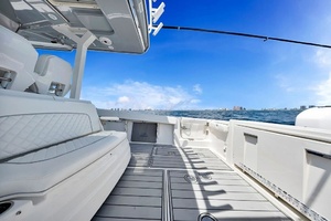 40FT (12M) PURSUIT