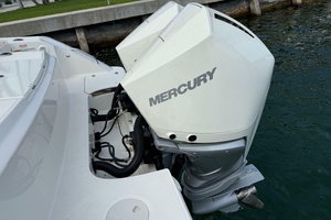 33ft Boston Whaler Yacht For Sale