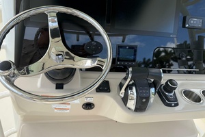 33ft Boston Whaler Yacht For Sale