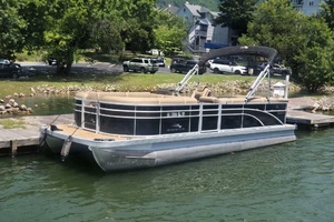 21ft Bennington Yacht For Sale