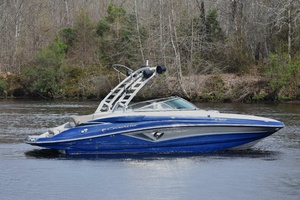25ft Crownline Yacht For Sale
