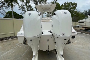24ft Robalo Yacht For Sale