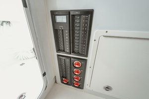 37FT (11M) FREEMAN